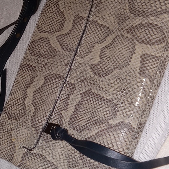 Handbag - Picture 3 of 7